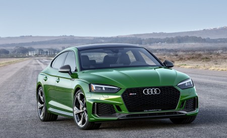 2019 Audi RS5 Sportback (Color: Sonoma Green Metallic) Front Three-Quarter Wallpapers 450x275 (72)