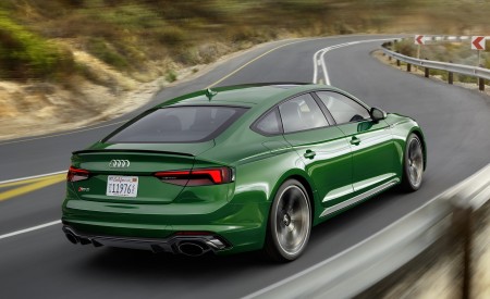 2019 Audi RS5 Sportback (Color: Sonoma Green Metallic) Rear Three-Quarter Wallpapers 450x275 (32)