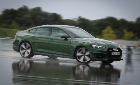 2019 Audi RS5 Sportback Front Three-Quarter Wallpapers 450x275 (29)