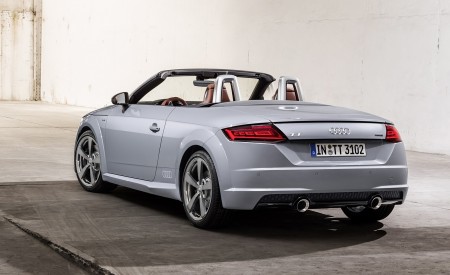 2019 Audi TT 20th Anniversary Edition (Color: Arrow Gray) Rear Three-Quarter Wallpapers 450x275 (22)