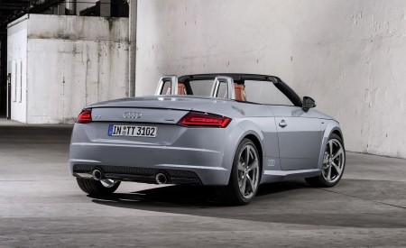 2019 Audi TT 20th Anniversary Edition (Color: Arrow Gray) Rear Three-Quarter Wallpapers 450x275 (23)