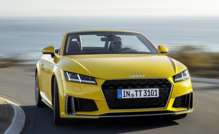 2019 Audi TT Roadster (Color: Vegas Yellow) Front Wallpapers 450x275 (15)