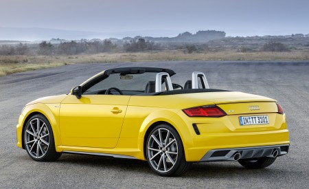 2019 Audi TT Roadster (Color: Vegas Yellow) Rear Three-Quarter Wallpapers 450x275 (22)
