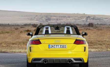2019 Audi TT Roadster (Color: Vegas Yellow) Rear Wallpapers 450x275 (21)