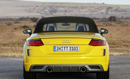 2019 Audi TT Roadster (Color: Vegas Yellow) Rear Wallpapers 450x275 (20)