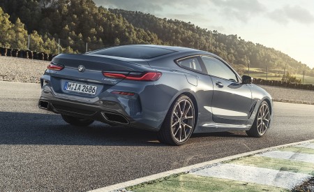 2019 BMW 8-Series M850i Rear Three-Quarter Wallpapers 450x275 (24)