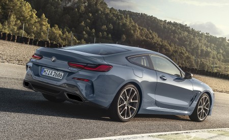2019 BMW 8-Series M850i Rear Three-Quarter Wallpapers 450x275 (11)