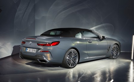2019 BMW 8 Series M850i xDrive Convertible Rear Three-Quarter Wallpapers 450x275 (48)