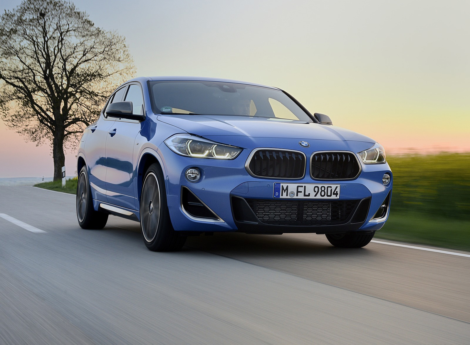 2019 BMW X2 M35i Front Three-Quarter Wallpapers (3)