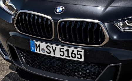 2019 BMW X2 M35i Grill Wallpapers 450x275 (124)