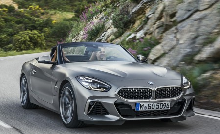2019 BMW Z4 M40i Front Three-Quarter Wallpapers 450x275 (28)