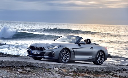 2019 BMW Z4 M40i Front Three-Quarter Wallpapers 450x275 (62)