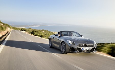 2019 BMW Z4 M40i Front Three-Quarter Wallpapers 450x275 (46)