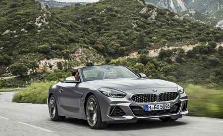 2019 BMW Z4 M40i Front Three-Quarter Wallpapers 450x275 (23)