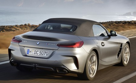2019 BMW Z4 M40i Rear Three-Quarter Wallpapers 450x275 (53)