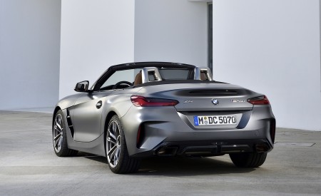 2019 BMW Z4 M40i Rear Three-Quarter Wallpapers 450x275 (65)