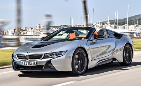 2019 BMW i8 Roadster (Color: Donington Grey) Front Three-Quarter Wallpapers 450x275 (60)