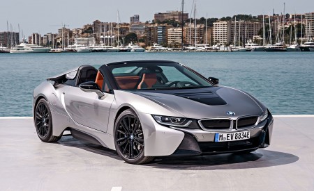 2019 BMW i8 Roadster (Color: Donington Grey) Front Three-Quarter Wallpapers 450x275 (58)