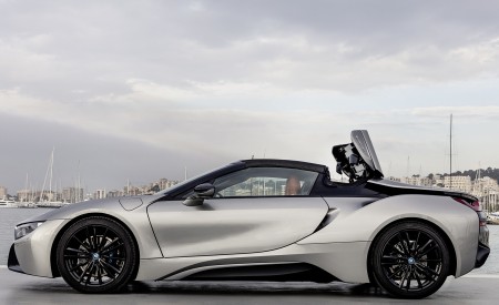 2019 BMW i8 Roadster (Color: Donington Grey) Side Wallpapers 450x275 (72)