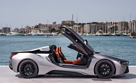 2019 BMW i8 Roadster (Color: Donington Grey) Side Wallpapers 450x275 (62)