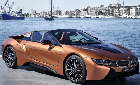 2019 BMW i8 Roadster (Color: E-Copper) Front Three-Quarter Wallpapers 450x275 (51)