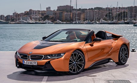 2019 BMW i8 Roadster (Color: E-Copper) Front Three-Quarter Wallpapers 450x275 (39)