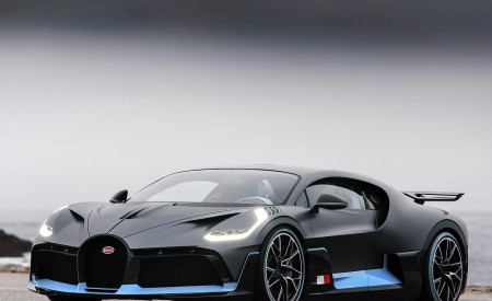 2019 Bugatti Divo Front Three-Quarter Wallpapers 450x275 (6)