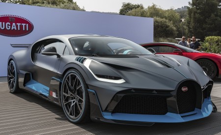 2019 Bugatti Divo Front Three-Quarter Wallpapers 450x275 (43)