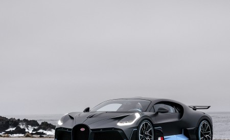 2019 Bugatti Divo Front Three-Quarter Wallpapers 450x275 (2)