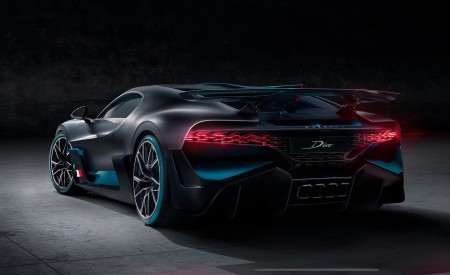 2019 Bugatti Divo Rear Three-Quarter Wallpapers 450x275 (16)