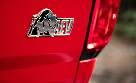 2019 Chevrolet Color:ado ZR2 Bison Badge Wallpapers 450x275 (20)