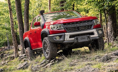 2019 Chevrolet Color:ado ZR2 Bison Detail Wallpapers 450x275 (9)