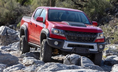 2019 Chevrolet Color:ado ZR2 Bison Front Wallpapers 450x275 (11)