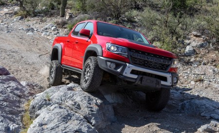 2019 Chevrolet Color:ado ZR2 Bison Front Wallpapers 450x275 (5)