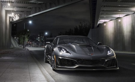 2019 Chevrolet Corvette ZR1 Front Wallpapers 450x275 (70)