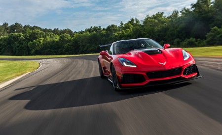 2019 Chevrolet Corvette ZR1 Front Wallpapers 450x275 (89)