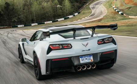 2019 Chevrolet Corvette ZR1 Rear Three-Quarter Wallpapers 450x275 (62)