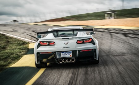 2019 Chevrolet Corvette ZR1 Rear Wallpapers 450x275 (61)