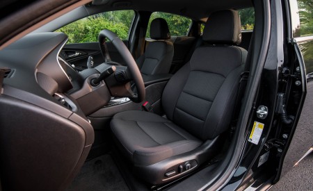 2019 Chevrolet Malibu RS Interior Front Seats Wallpapers 450x275 (20)