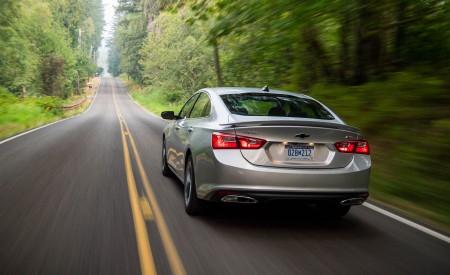 2019 Chevrolet Malibu RS Rear Wallpapers 450x275 (27)