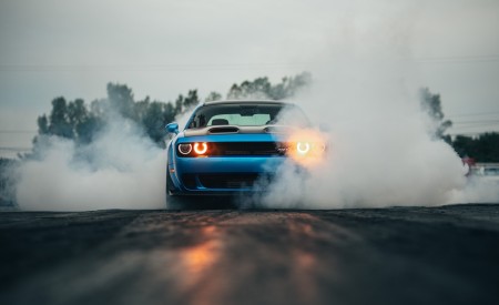 2019 Dodge Challenger SRT Hellcat Redeye Burnout Wallpapers 450x275 (11)