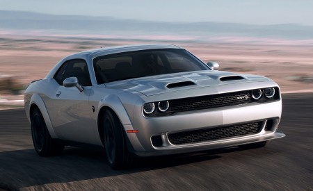2019 Dodge Challenger SRT Hellcat Redeye Front Three-Quarter Wallpapers 450x275 (23)