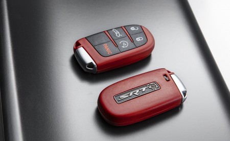 2019 Dodge Challenger SRT Hellcat Redeye Key Fob Wallpapers 450x275 (38)