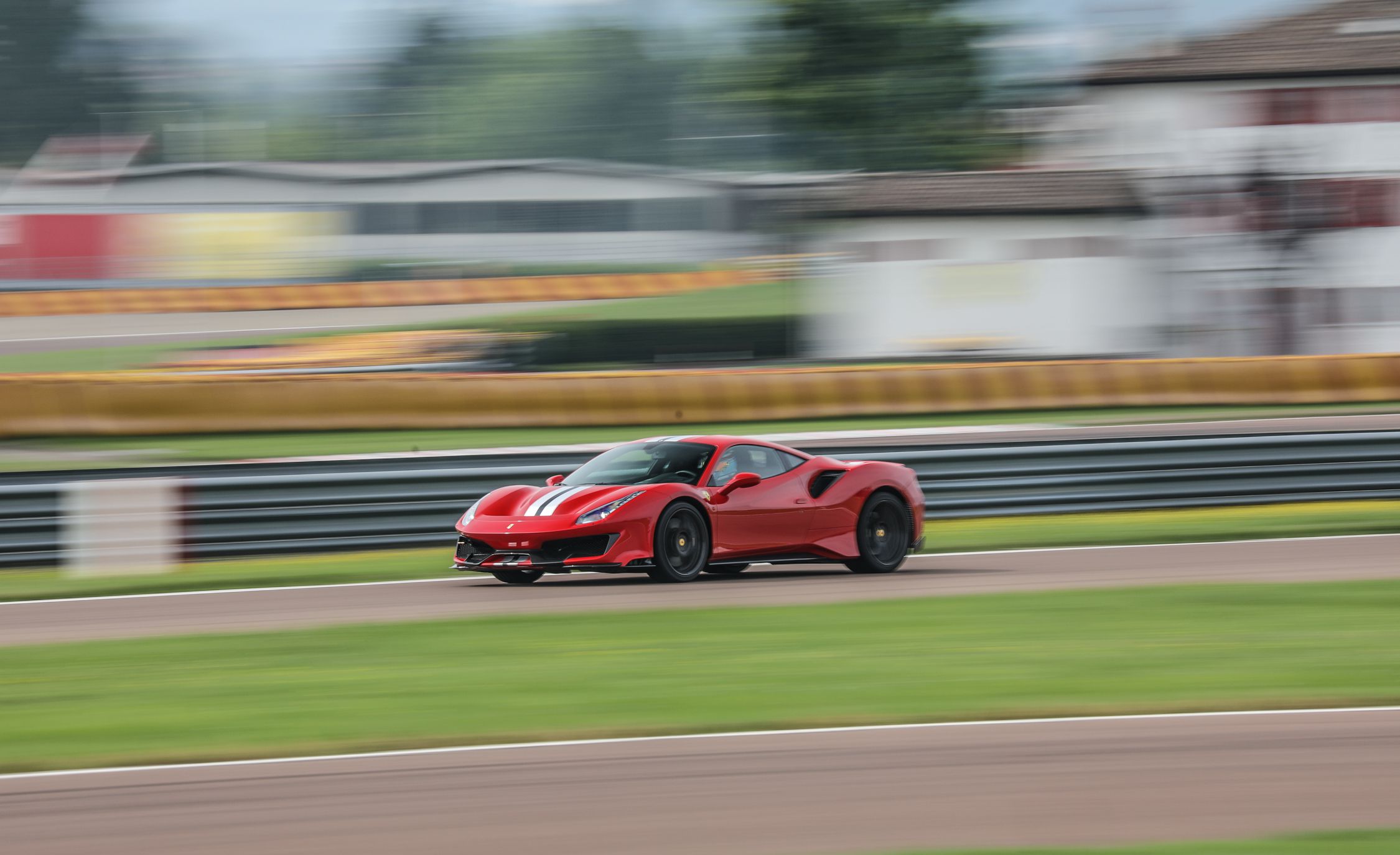 2019 Ferrari 488 Pista Front Three-Quarter Wallpapers #31 of 62