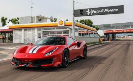 2019 Ferrari 488 Pista Front Three-Quarter Wallpapers 450x275 (30)