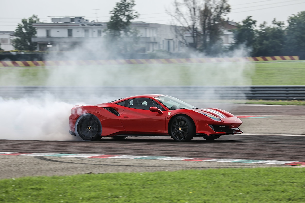 2019 Ferrari 488 Pista Side Wallpapers (13)