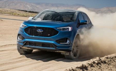 2019 Ford Edge ST Front Three-Quarter Wallpapers 450x275 (25)