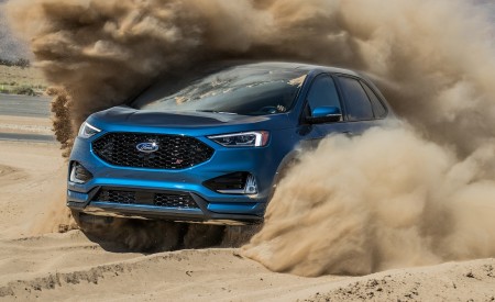 2019 Ford Edge ST Front Three-Quarter Wallpapers 450x275 (26)