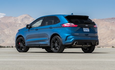 2019 Ford Edge ST Rear Three-Quarter Wallpapers 450x275 (22)