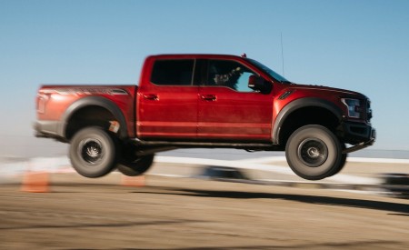 2019 Ford F-150 Raptor Off-Road Wallpapers 450x275 (24)